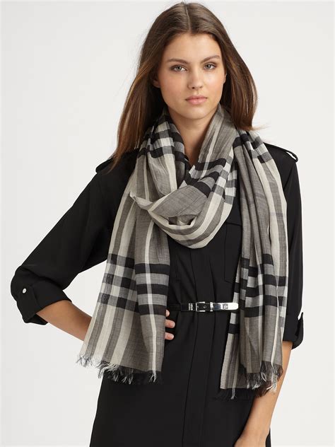 Women's Burberry Scarves 